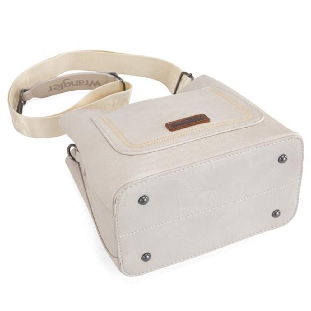 SOLD OUT! Wrangler Vintage Crossbody Purse, Adjustable Strap, 4 Compartments - Picture 3 of 5